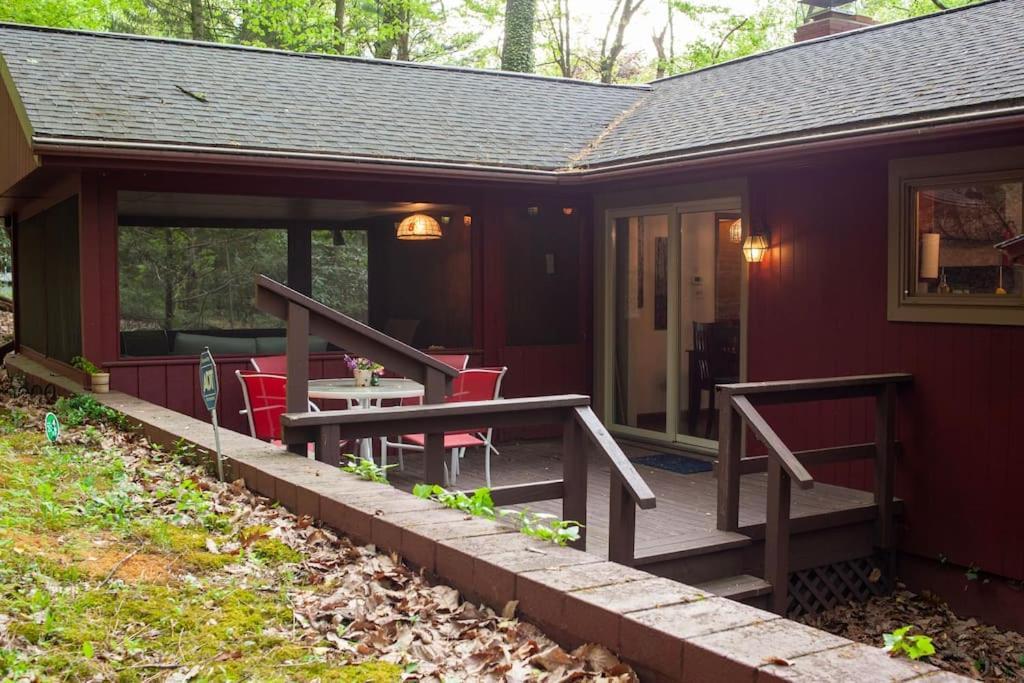 Modern Cabin With Hot Tub Grill Lake Beach Wineries Hiking Fishing And Hershey Park Family And Pet Friendly Superhosts On Ab&B Mount Gretna Экстерьер фото