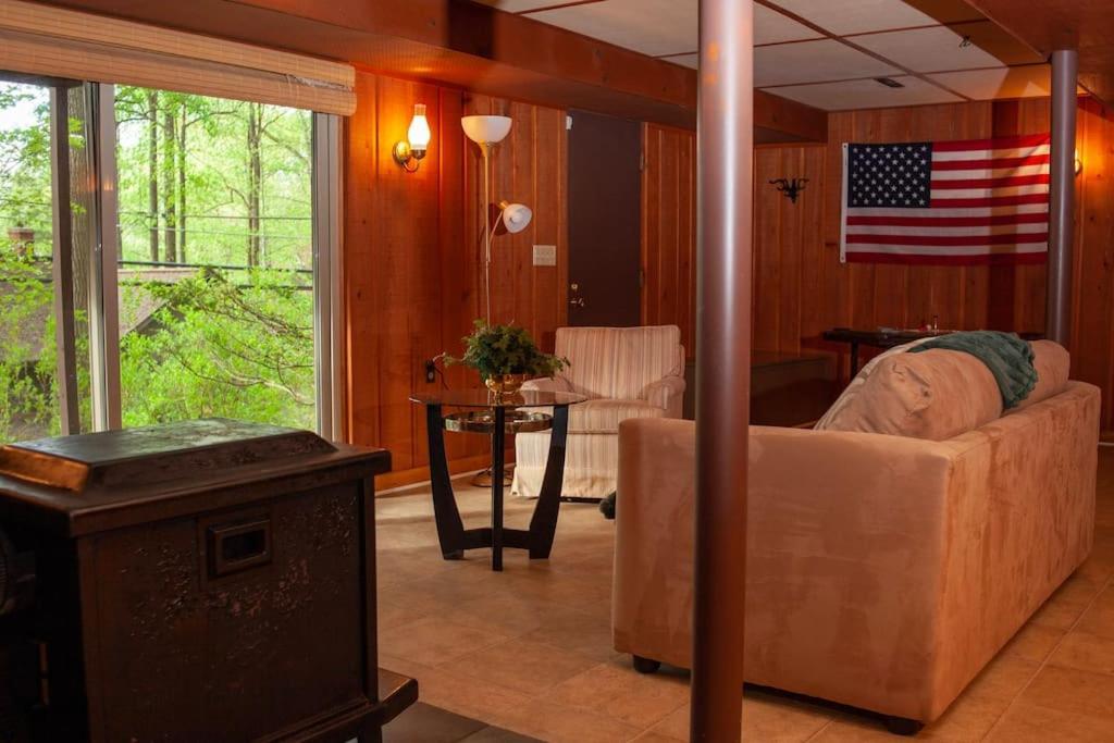Modern Cabin With Hot Tub Grill Lake Beach Wineries Hiking Fishing And Hershey Park Family And Pet Friendly Superhosts On Ab&B Mount Gretna Экстерьер фото