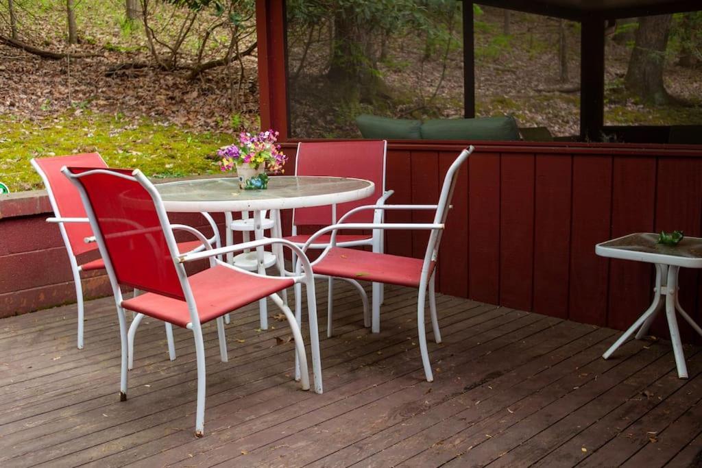 Modern Cabin With Hot Tub Grill Lake Beach Wineries Hiking Fishing And Hershey Park Family And Pet Friendly Superhosts On Ab&B Mount Gretna Экстерьер фото
